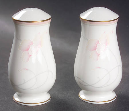Georgiana Salt & Pepper Set