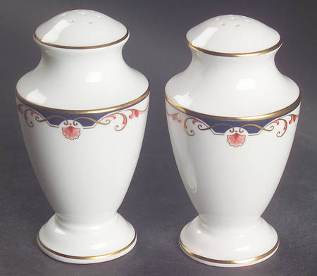Georgian Shell Salt & Pepper Set