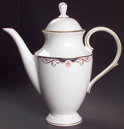 Georgian Shell Coffee Pot & Lid