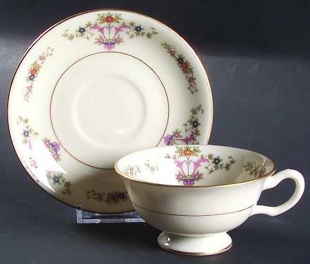 Glenthorne Footed Cup & Saucer Set by Lenox