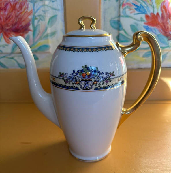 Golden Gate (Gold Trim) Coffee Pot & Lid