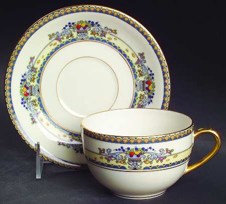 Golden Gate (Gold Trim) Oversized Cup & Saucer Set