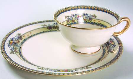 Golden Gate (Gold Trim) Snack Plate & Cup Set