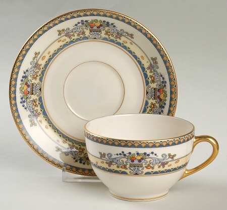 Golden Gate (Gold Trim) Flat Cup & Saucer Set