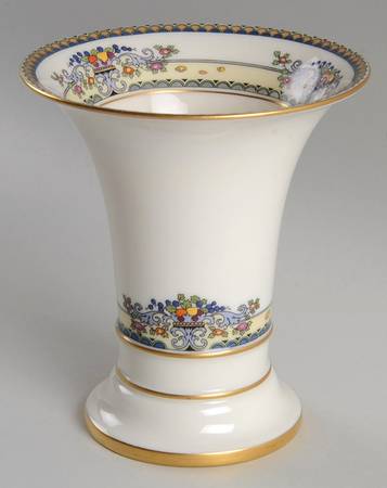 Golden Gate (Gold Trim) 6" Flared Vase