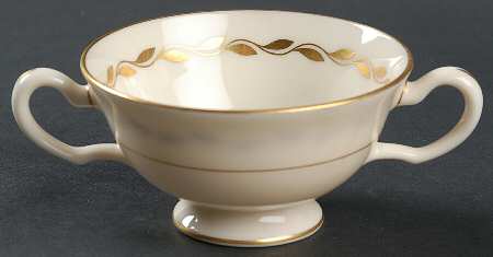 Golden Wreath Footed Bouillon Cup