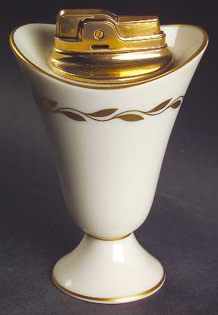 Golden Wreath Cigarette Lighter