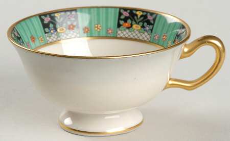 The Greenwich Footed Cup