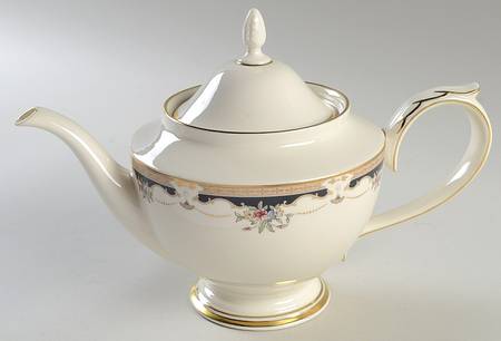 Hartwell House Teapot & Lid