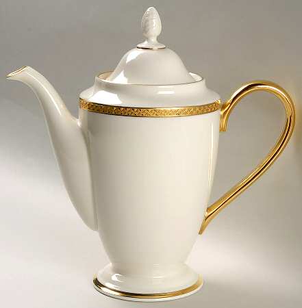 Haverford Hall 1999 Shape Coffee Pot & Lid