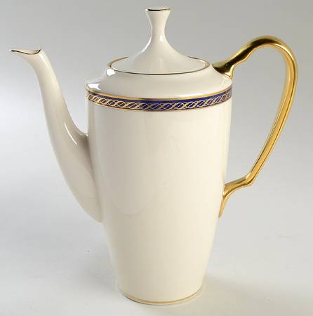 Hamilton Coffee Pot & Lid