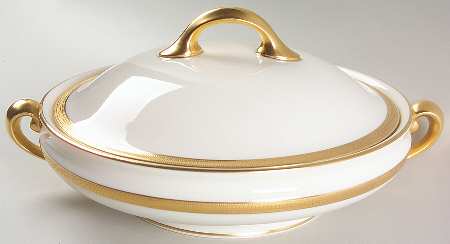 Hanover (Cream) Round Covered Vegetable