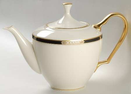 Hancock Teapot & Lid