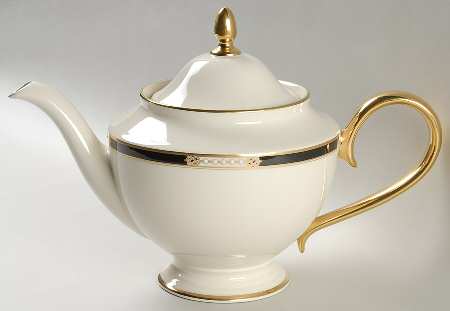Hancock 1999 Shape Teapot & Lid
