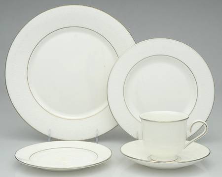 Hannah Platinum 40 Piece Estate Set