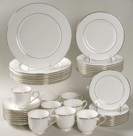 Hannah Platinum 40 Piece Set