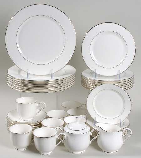 Hannah Platinum 43 Piece Set