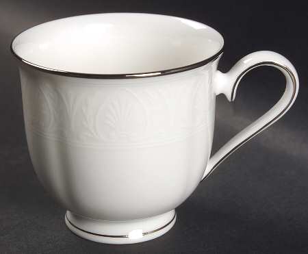 Hannah Platinum Footed Cup
