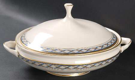 Harrison Round Covered Vegetable