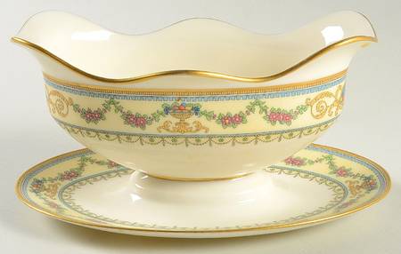 Harwood Gravy Boat with Attached Underplate by Lenox