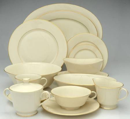 Hayworth 64 Piece Estate Set
