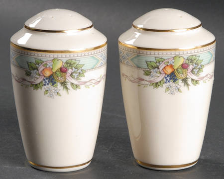 Heritage Glen Salt & Pepper Set