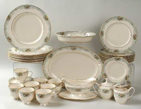 Heritage Glen 46 Piece Estate Set
