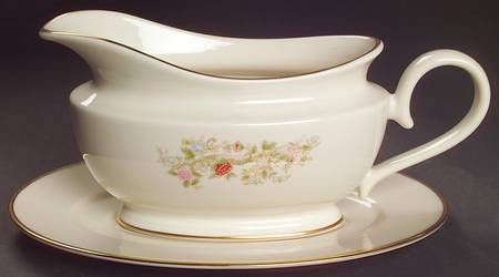 Helmsley Gravy Boat & Underplate
