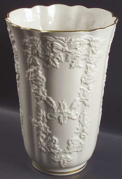 Holiday Hostess (Giftware) 10" Vase