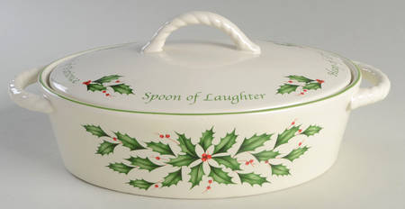 Holiday (Dimension) 1.5 Quart Oval Covered Casserole
