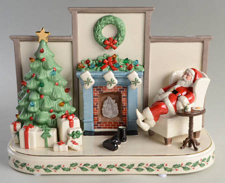 Holiday (Dimension) Musical Mantlepiece