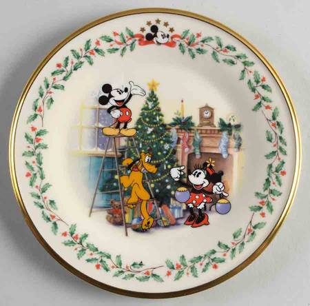 Holiday (Dimension) Ivory Disney Accent Salad Plate
