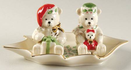 Holiday (Dimension) Figural Salt & Pepper with Tray Set