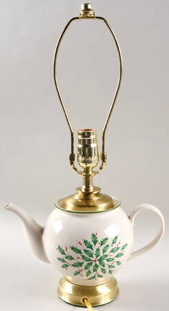 Holiday (Dimension) 14 1/2"-15 1/8" Teapot Lamp No Shade  HC