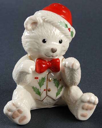 Holiday (Dimension) Nesting Pepper Shaker