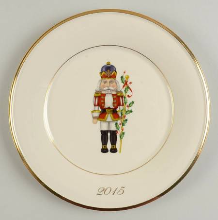 Holiday (Dimension) 2015 Annual Accent Luncheon Plate