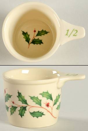 Holiday (Dimension) 1/2 Cup Measuring Cup