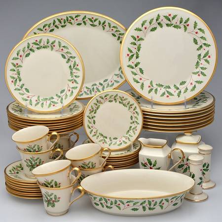 Holiday (Dimension) 47 Piece Set