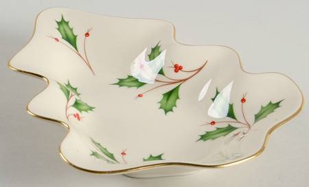 Holiday (Dimension) 1 Part Medium Tree Shaped Dish