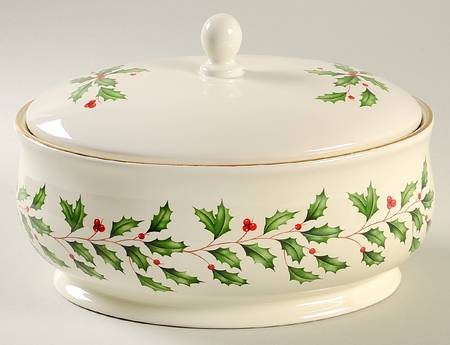 Holiday (Dimension) Oval Covered Vegetable