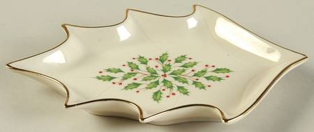 Holiday (Dimension) 7" Leaf Dish