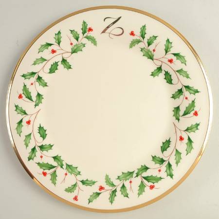 Holiday (Dimension) Accent Dinner Plate Mono "Z"