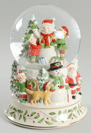 Holiday (Dimension) Snowglobe/Musical Centerpiece