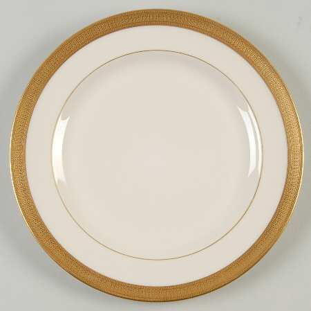J19 Cream Salad Plate