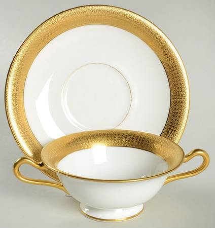 J20 Footed Bouillon Cup & Saucer