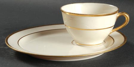 J34 Snack Plate & Cup Set
