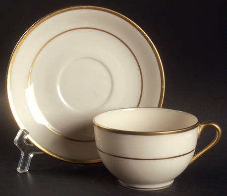 J34 Flat Cup & Saucer Set