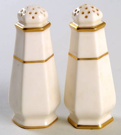 J34 Salt & Pepper Set