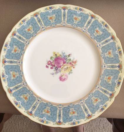 J436 (Scalloped) by Lenox
