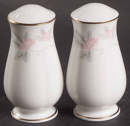 Jacqueline Salt & Pepper Set